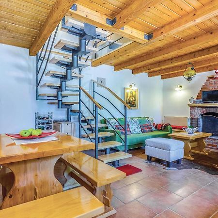 Stunning Home In Bribir With Kitchen Extérieur photo